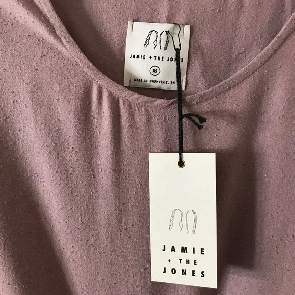 Jamie and the Jones Staple Basic Tee in Petal XS - Picture 5 of 7